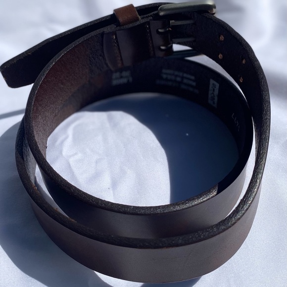 VTG Levi’s ?? Made ? Leather Belt, Sz L main image 9